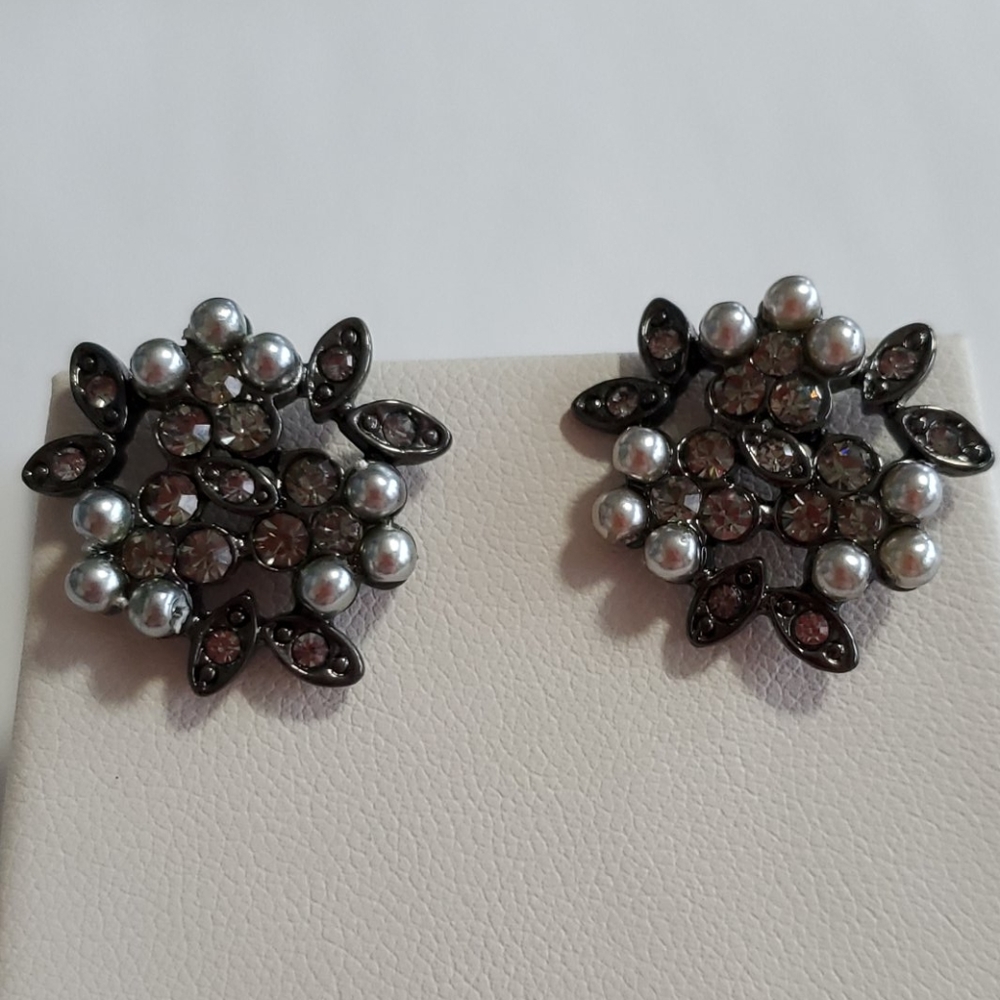 Black rhinestone and grey pearl earrings